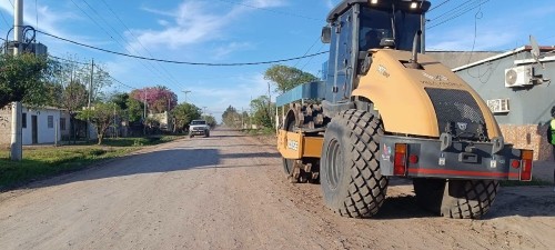 PREPARACI&Oacute;N DE SUELO PARA COLOCACI&Oacute;N DE RIPIO EN CALLE NEUQU&Eacute;N