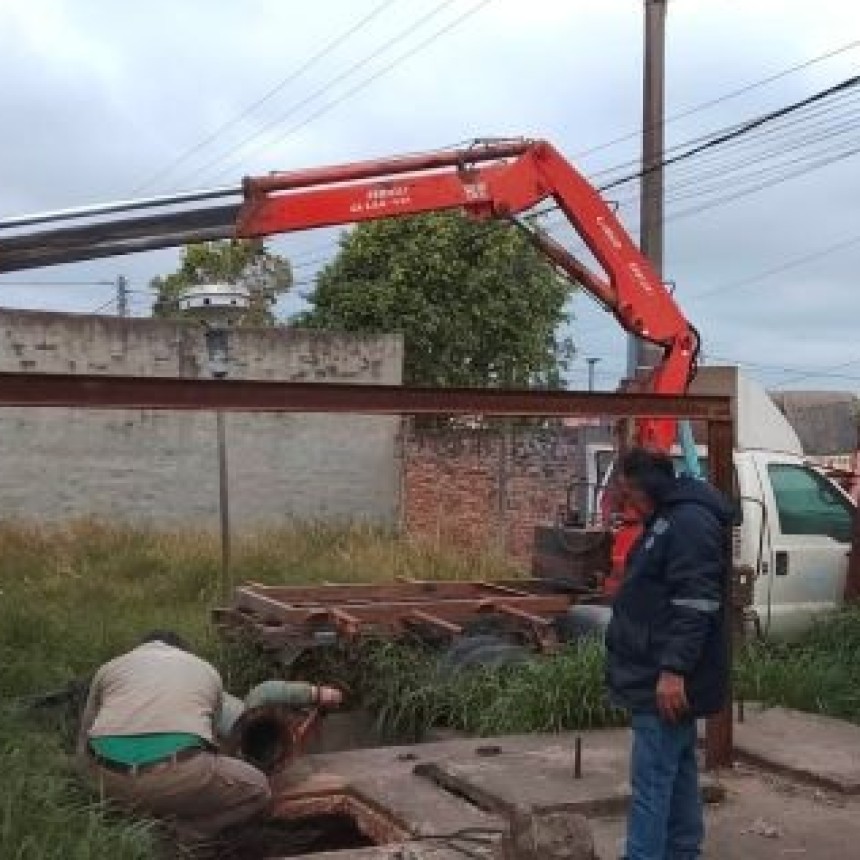 UNA BOMBA CLOACAL VUELVE A FUNCIONAR Y SAMEEP REFUERZA EL SERVICIO EN VILLA &Aacute;NGELA