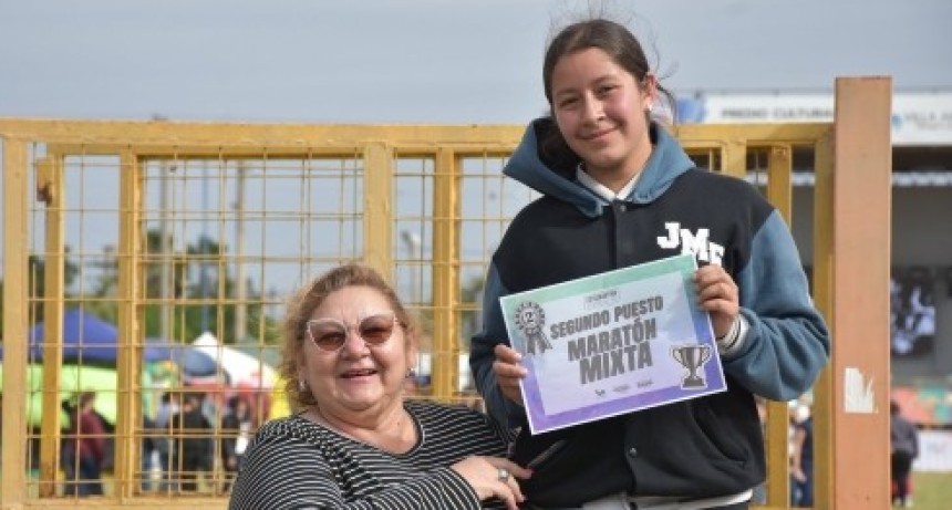 &Eacute;xito total en la Estudiantina 2026: Villa &Aacute;ngela debut&oacute; con una innovadora marat&oacute;n de postas estudiantil